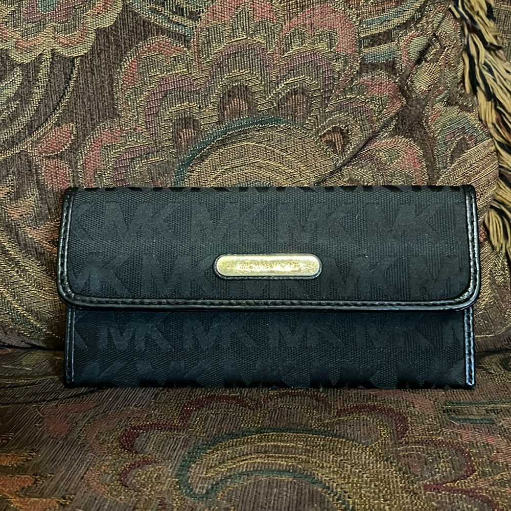 Michael Kors envelope wallet